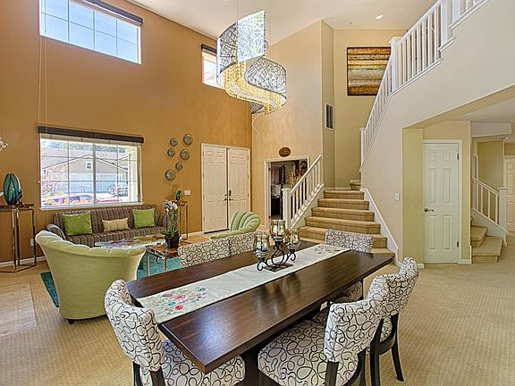 4th image of 212 Silverwood Dr