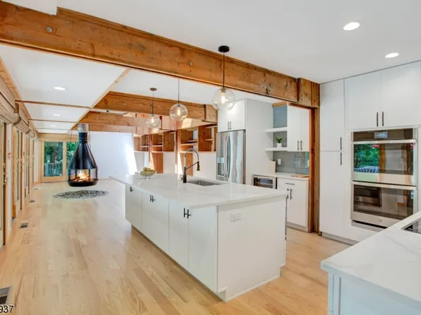 12 Big Spring Rd, Tewksbury Twp., NJ 07830