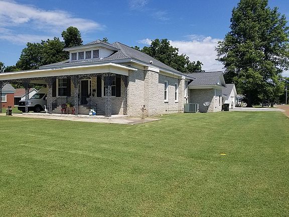 5th image of 934 Church St