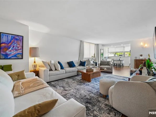 2150 Center Ave #6E, Fort Lee, NJ 07024
