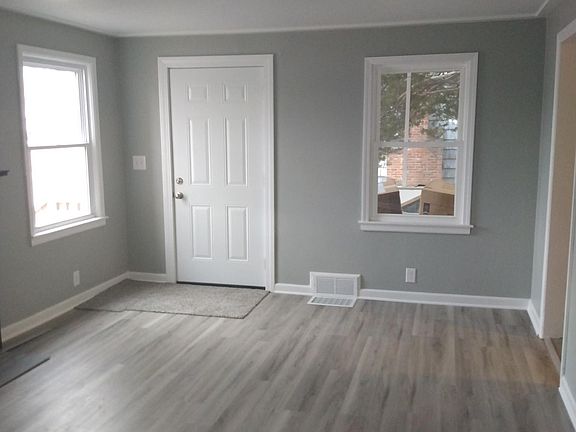 4th image of 2742 N 45th St