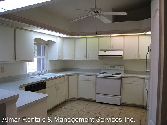4th image of 1058 Dewhurst St