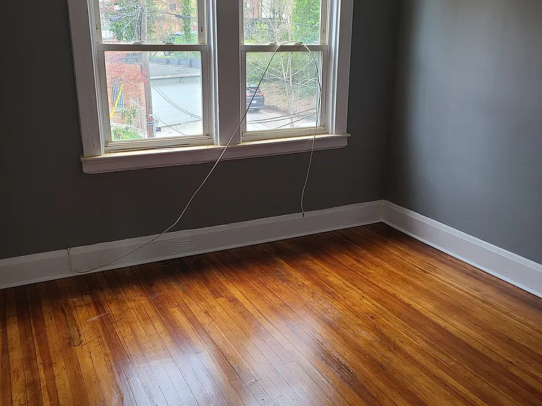 531 Willow Ave — Photo 9