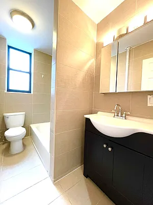 Rented by R New York | media 8