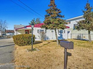 1049 Radio Rd, Little Egg Harbor, NJ 08087