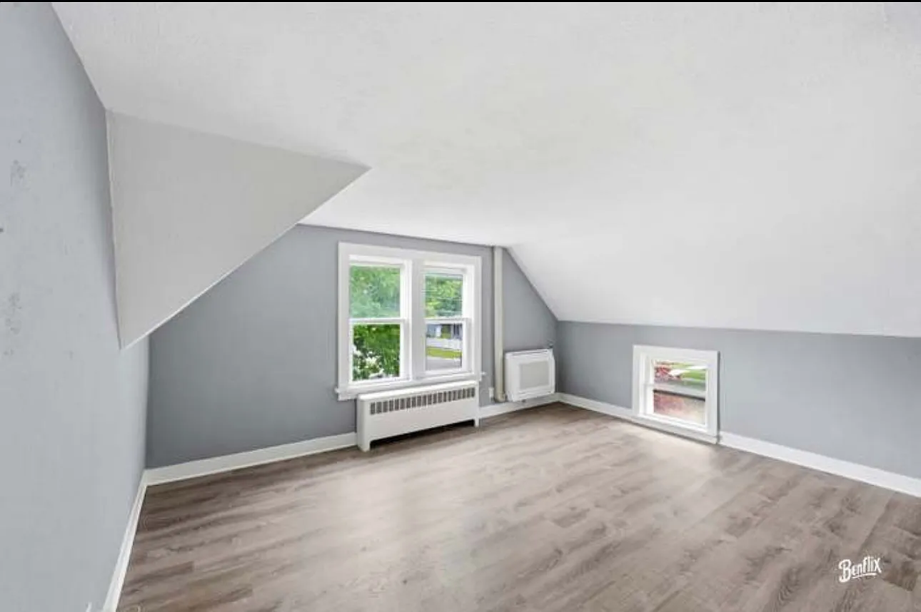 2 bed, 1272 sqft, $1,995 — Photo 2