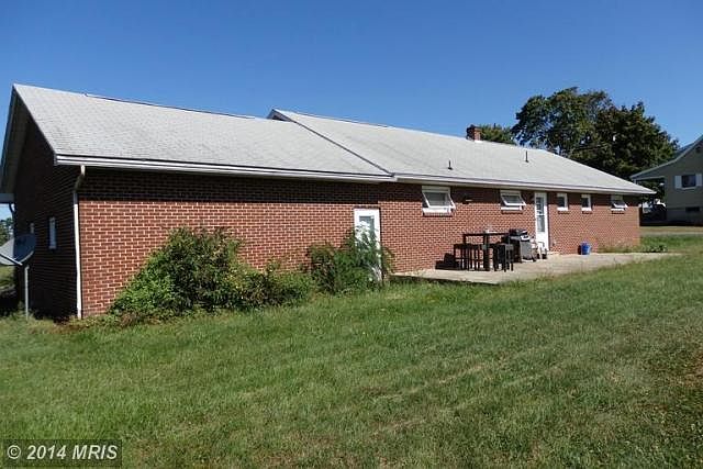 2nd image of 1758 Gabler Rd