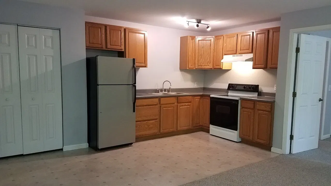 1 bed, 650 sqft, $999 — Photo 2