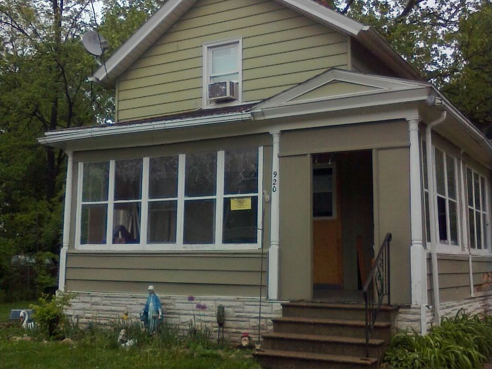 1st image of 920 8th Avenue Ct