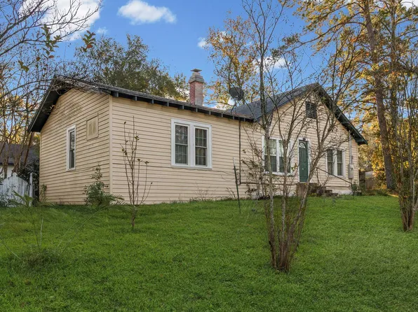 712 N Pine Ave, Livingston, TX 77351