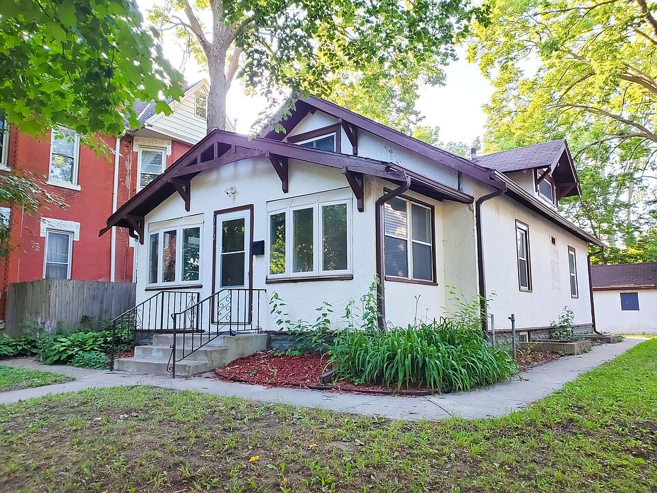 1st image of 1612 Thomas Pl N