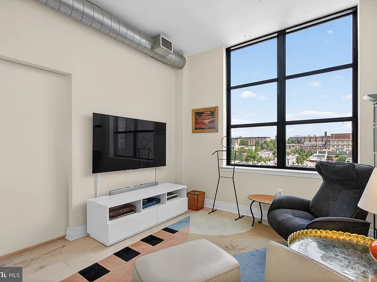 2020 12th St NW #Penthouse 03 — Photo 25