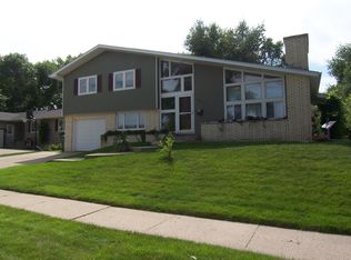 2050 Morningside Dr, Brookings, SD 57006