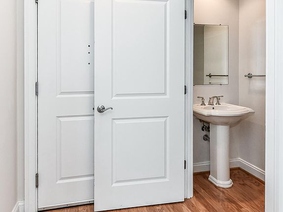 5th image of 3625 10th St #608