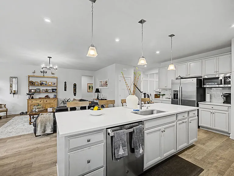 18307 Sagamore Dr — Photo 17