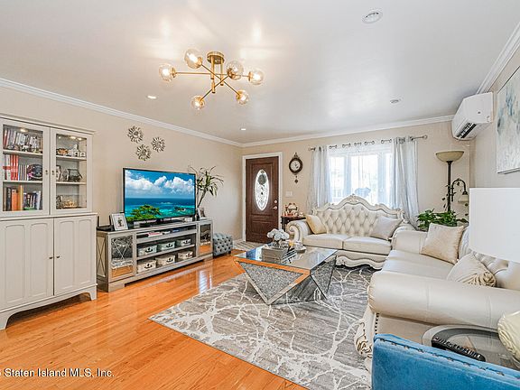 3rd image of 356 Cortelyou Ave