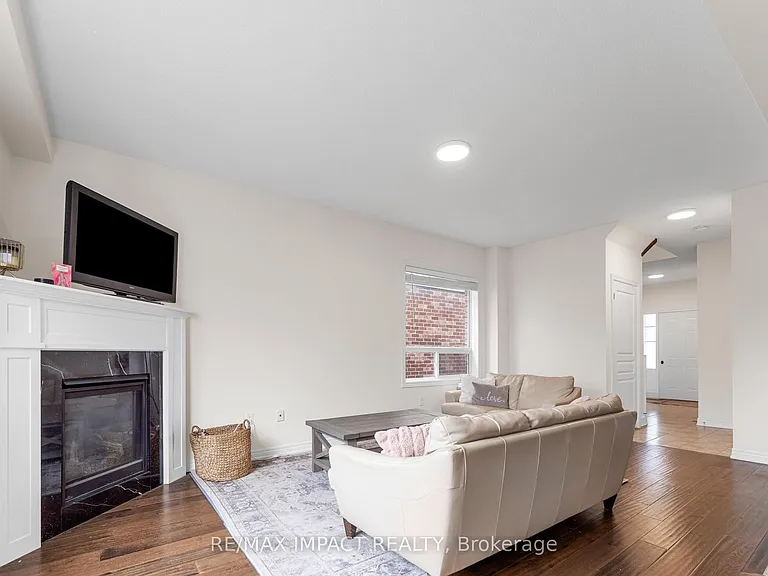 5084 Alyssa Dr — Photo 9