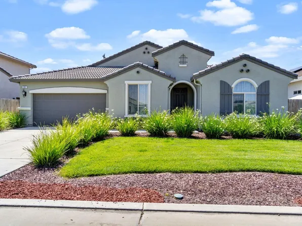 281 Emperor Way, Dinuba, CA 93618
