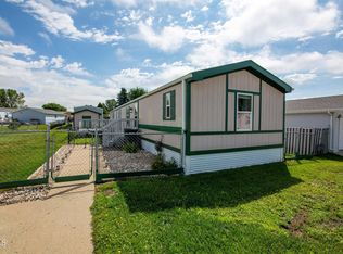 5051 Redcoat Dr, Bismarck, ND 58503
