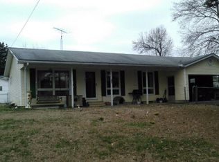 460 Mansard Island Dr, Springville, TN 38256