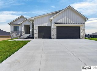 11317 S 191st Ave, Gretna, NE 68028