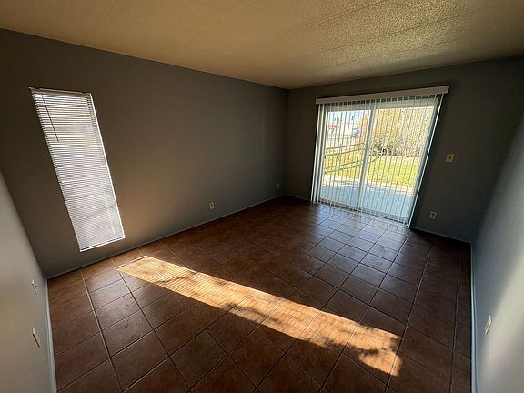 3rd image of 3300 Huntington Ave APT 12