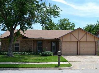 6568 Ridglea Dr, Watauga, TX 76148