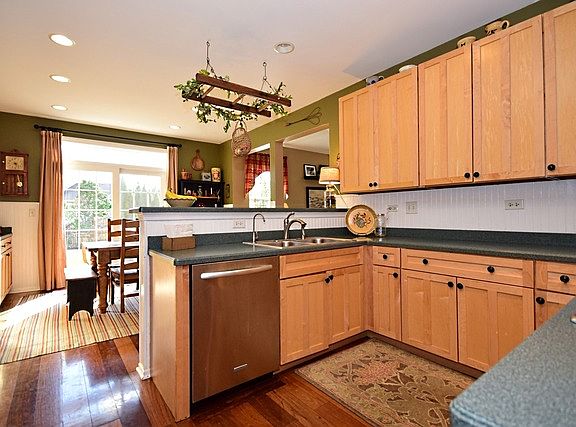 5th image of 2880 Mansfield Ct