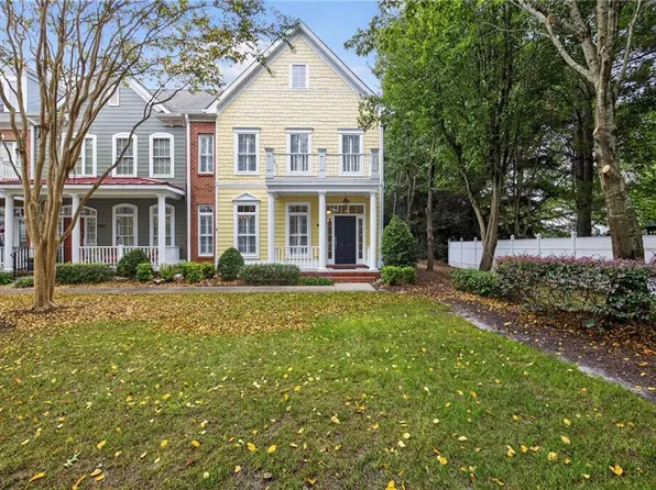 1000 Lil Walnut Ln, Chesapeake, VA 23320