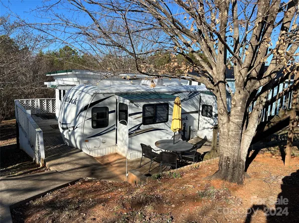 322 Mount View Ln, New London, NC 28127