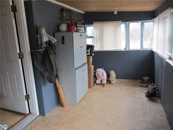 3rd image of 20309 SE 93rd St