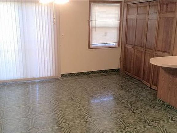 4th image of 15 Cherrywood Ct