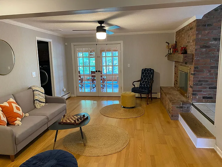 65 Leroi Dr — Photo 7