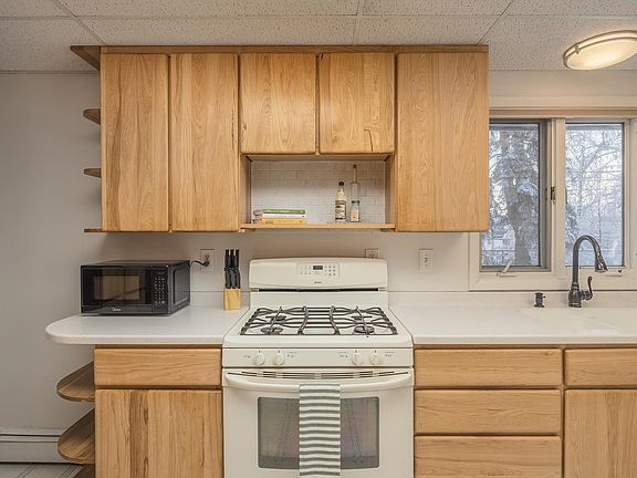 2nd image of 2727 Riverview Dr