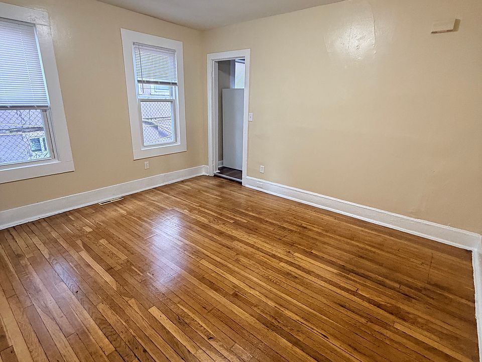 1st image of 401 Sherman Ave #1-0