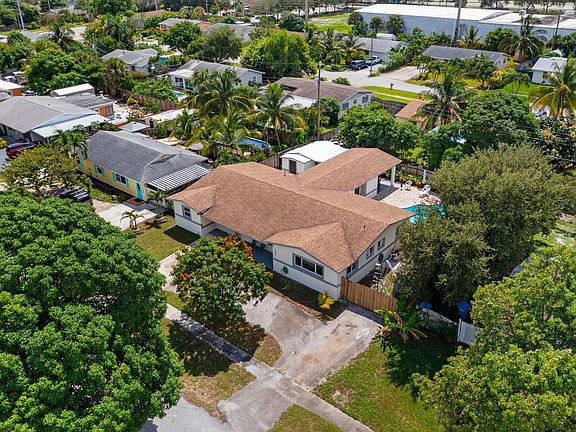 4th image of 1434 W Trammell Street