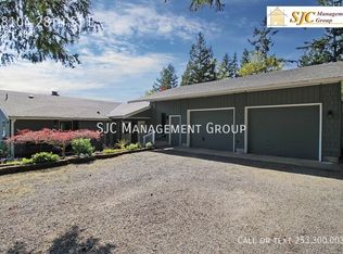 18104 28th St E, Lake Tapps, WA 98391