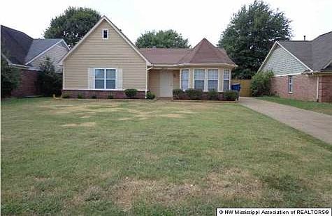 3rd image of 5855 Kentwood Dr