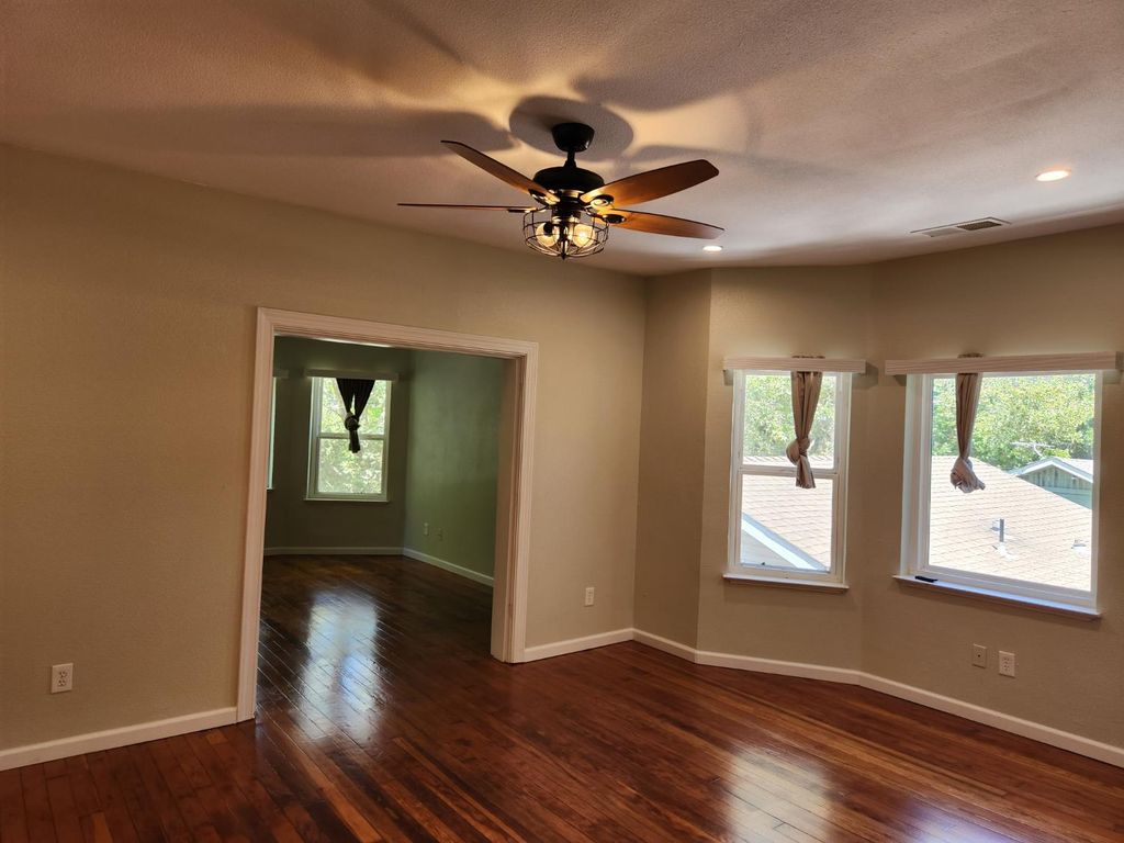 215 25th St, Sacramento, CA - More