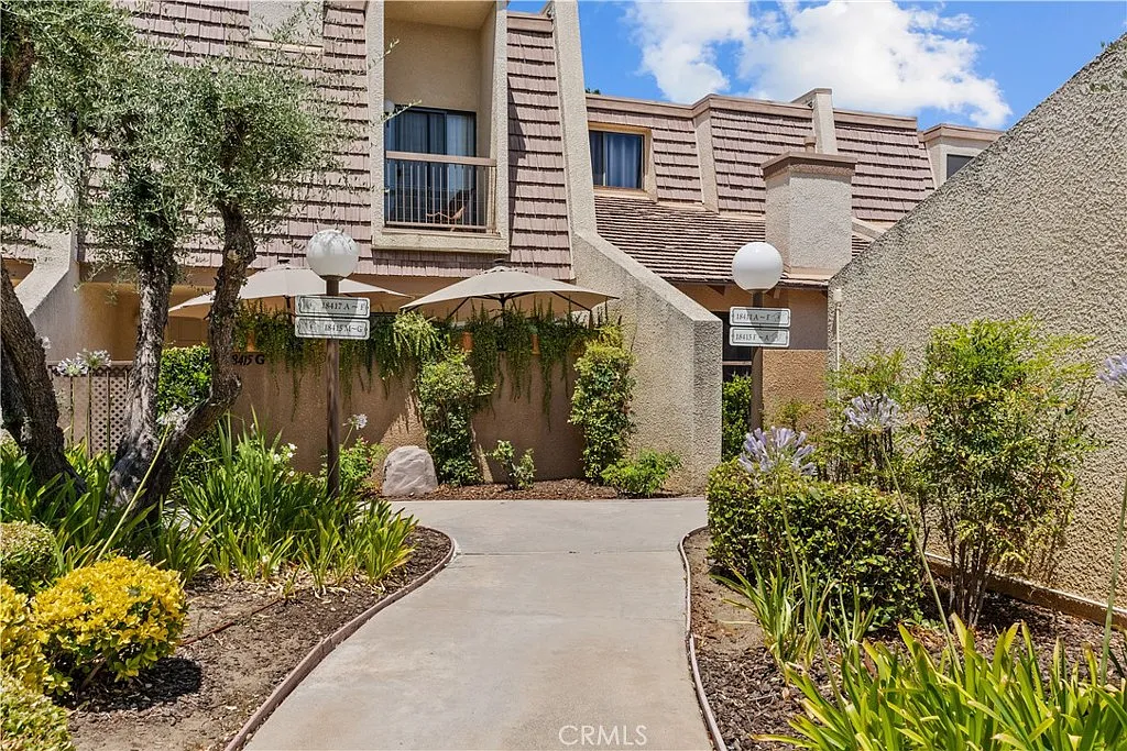 3 bed, 2.5 bath, 1659 sqft, $4,295 — Photo 4