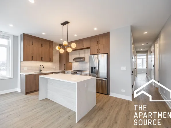 2351 W Flournoy St #202, Chicago, IL 60612