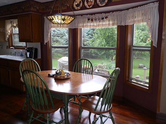 4th image of 3871 Bluff Dr