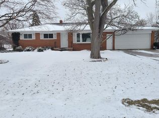 1526 Van Wagoner Dr, Saginaw, MI