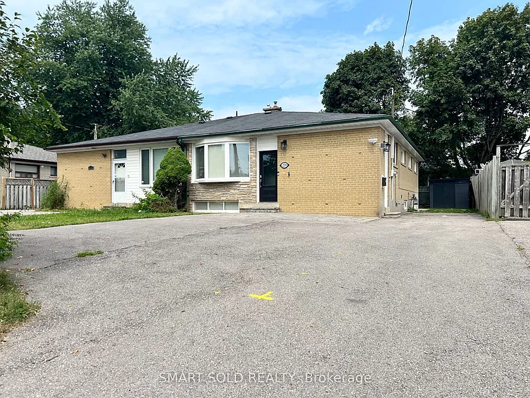 219 Beechy Dr — Photo 1