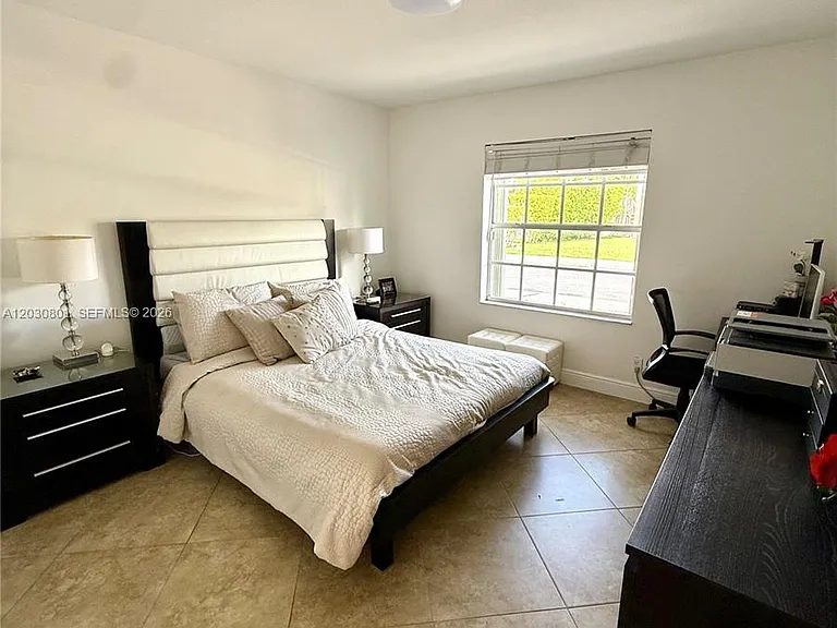 248 W Riverbend Dr — Photo 12