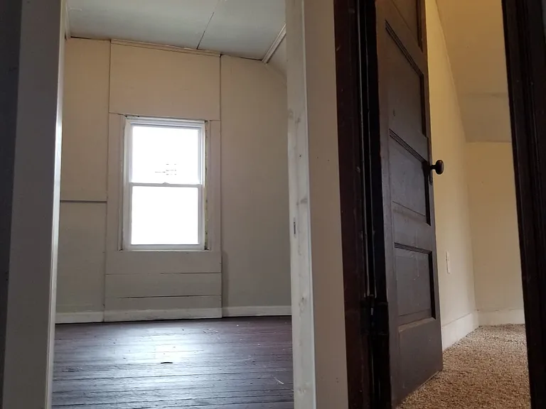 5732 Main St — Photo 11