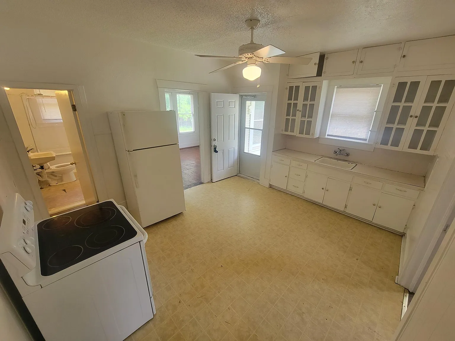 708 W French Ave — Photo 4