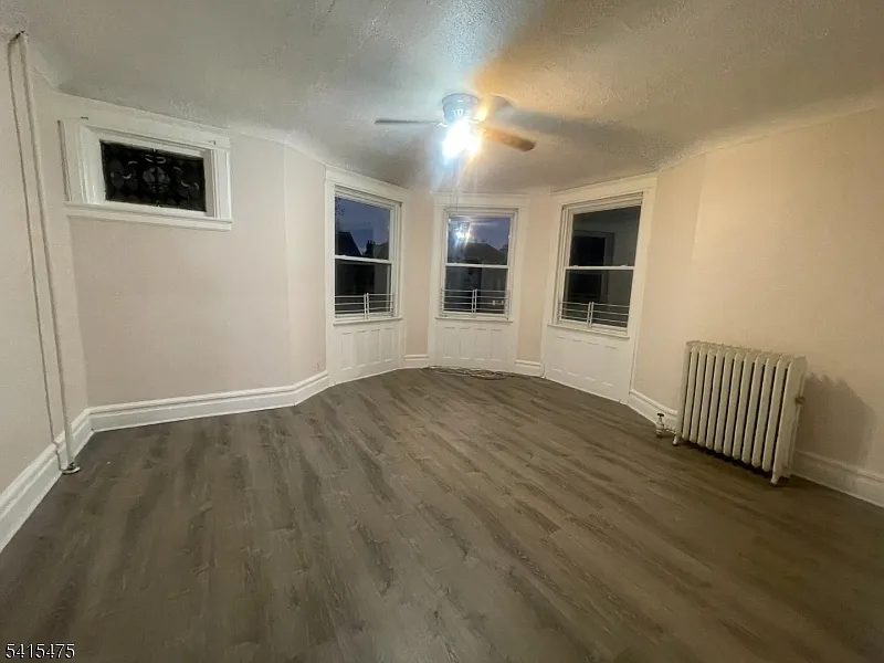 43 Mapes Ave #2L