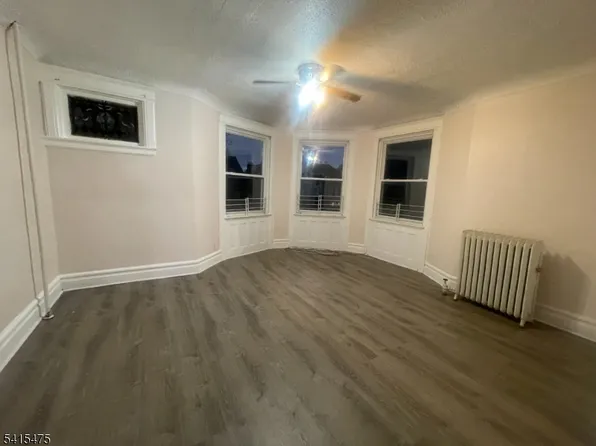 43 Mapes Ave #2L, Newark, NJ 07112