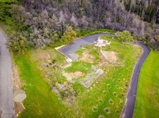 900 Quietwater Rdg, Santa Rosa, CA 95404